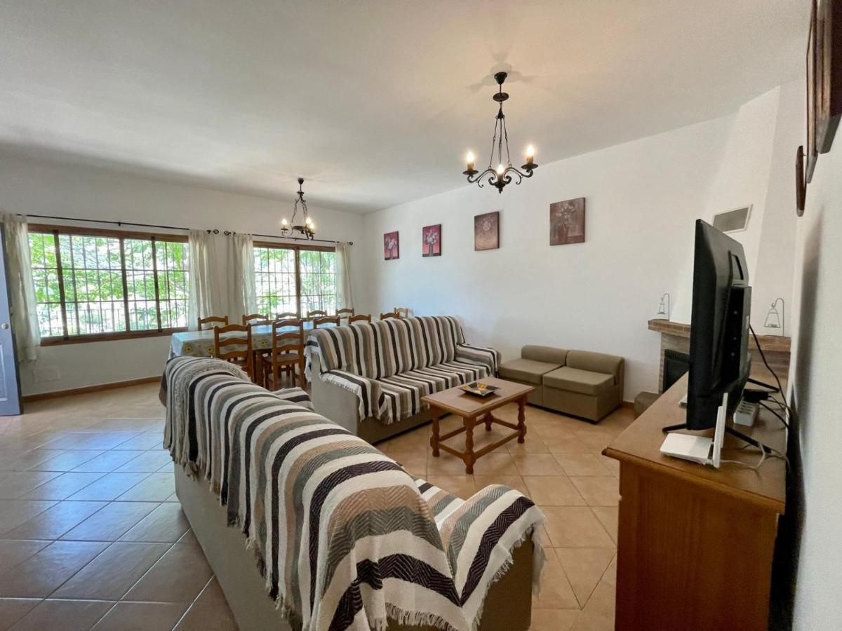 Finca El Almendro Малага Екстериор снимка